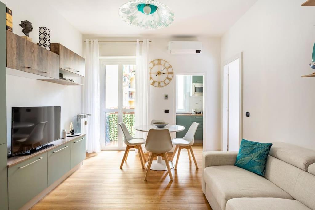 Casa Washington, Corso Vercelli, Citylife, *